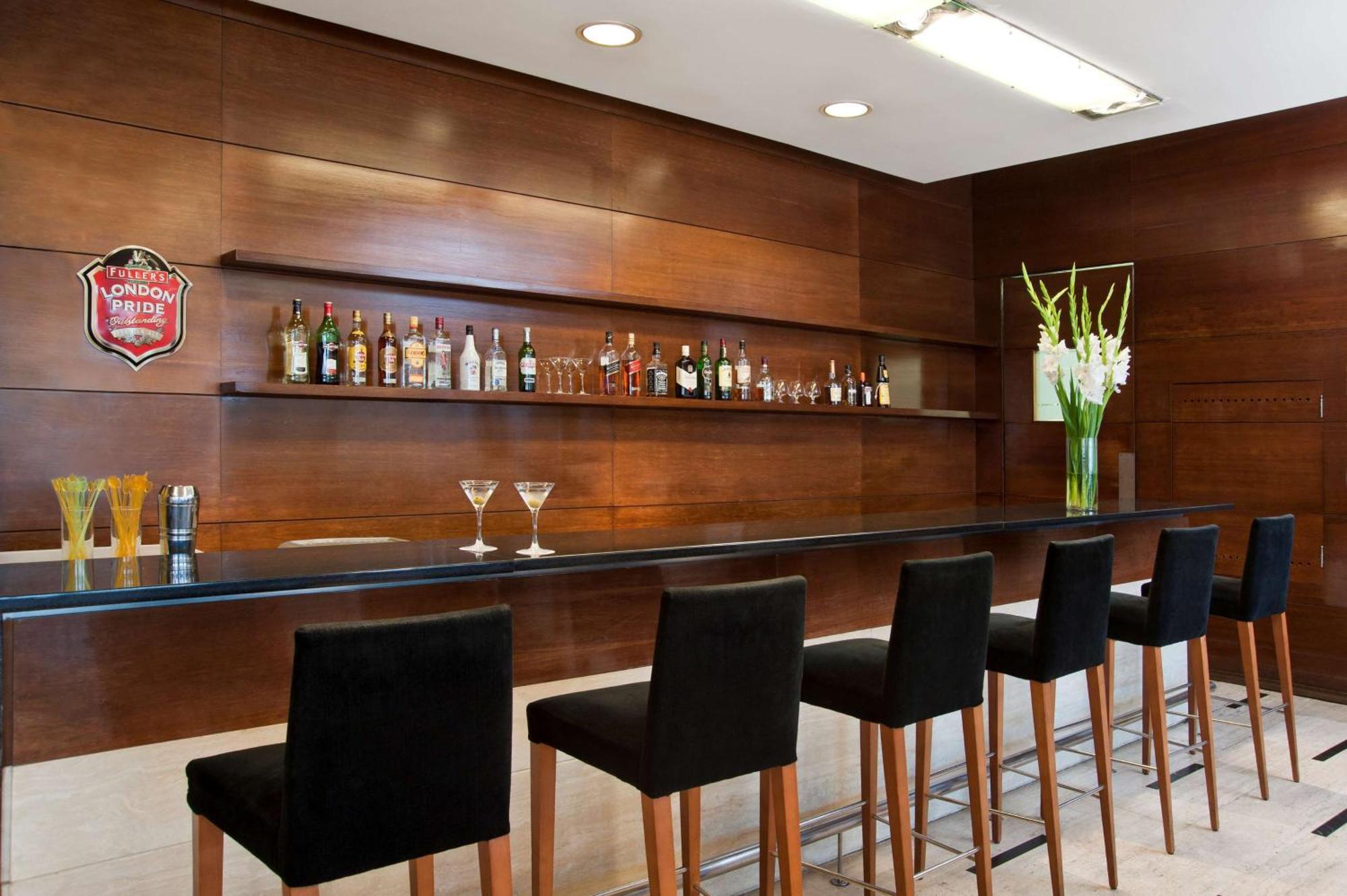 Hotel Nh Columbia 4*