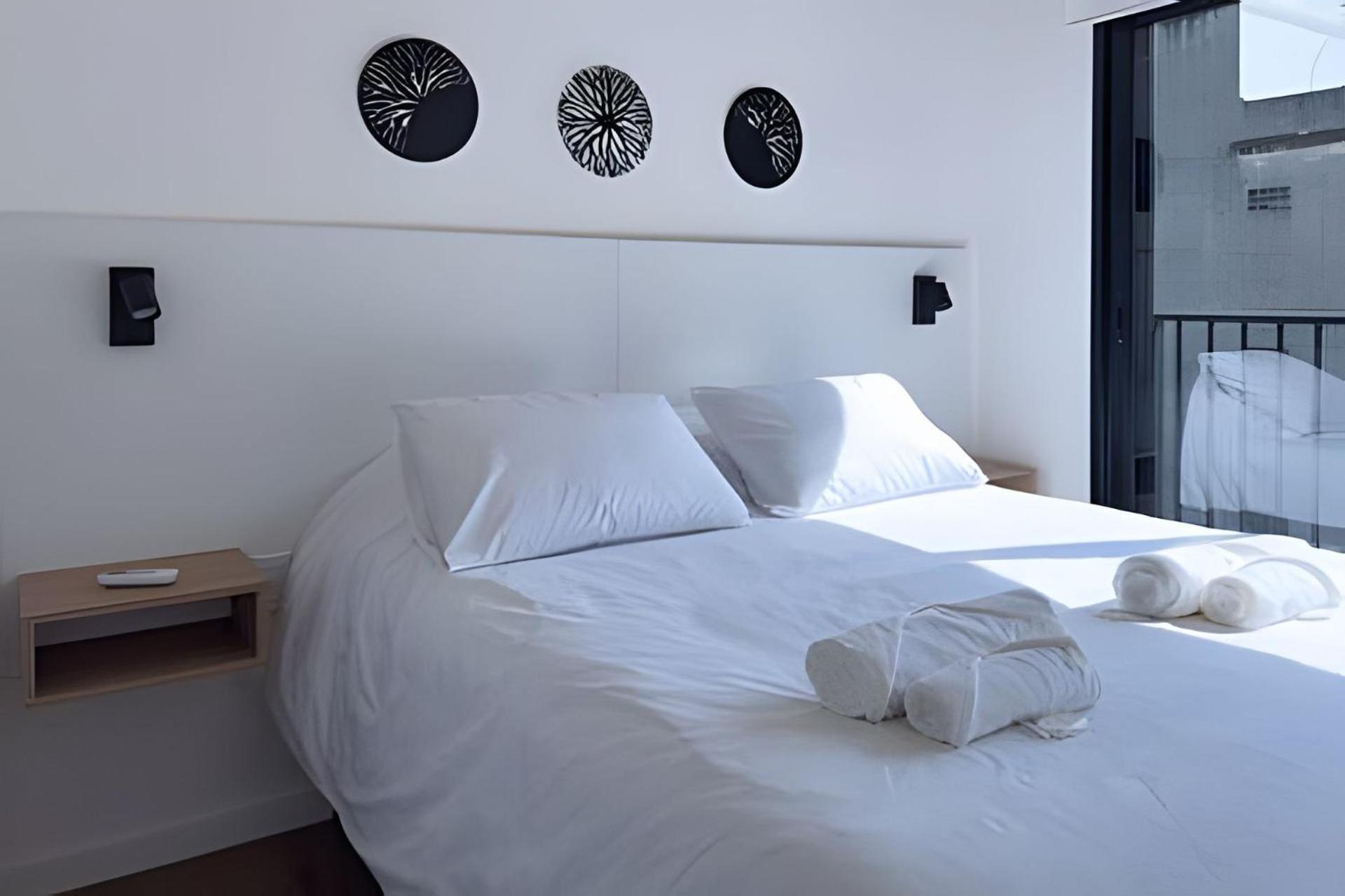 Live Apartment *