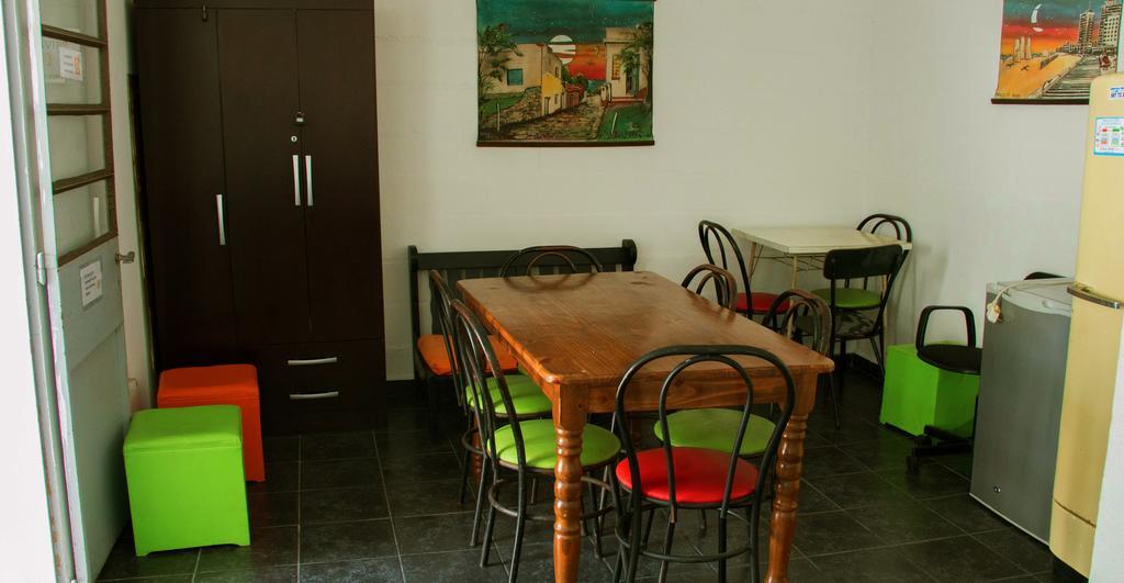 Hostal Planet