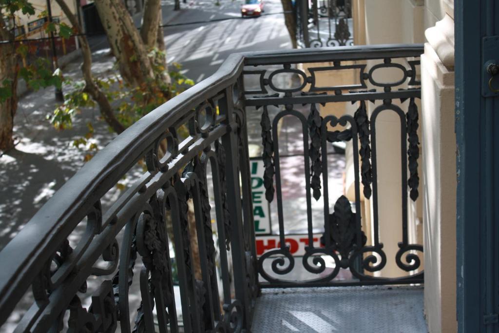Ideal Hotel