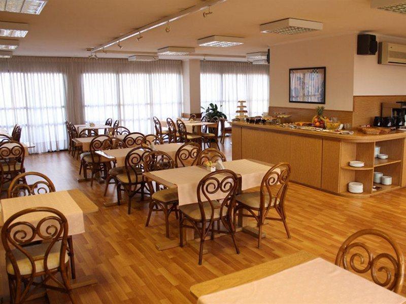 Hotel Alfa -