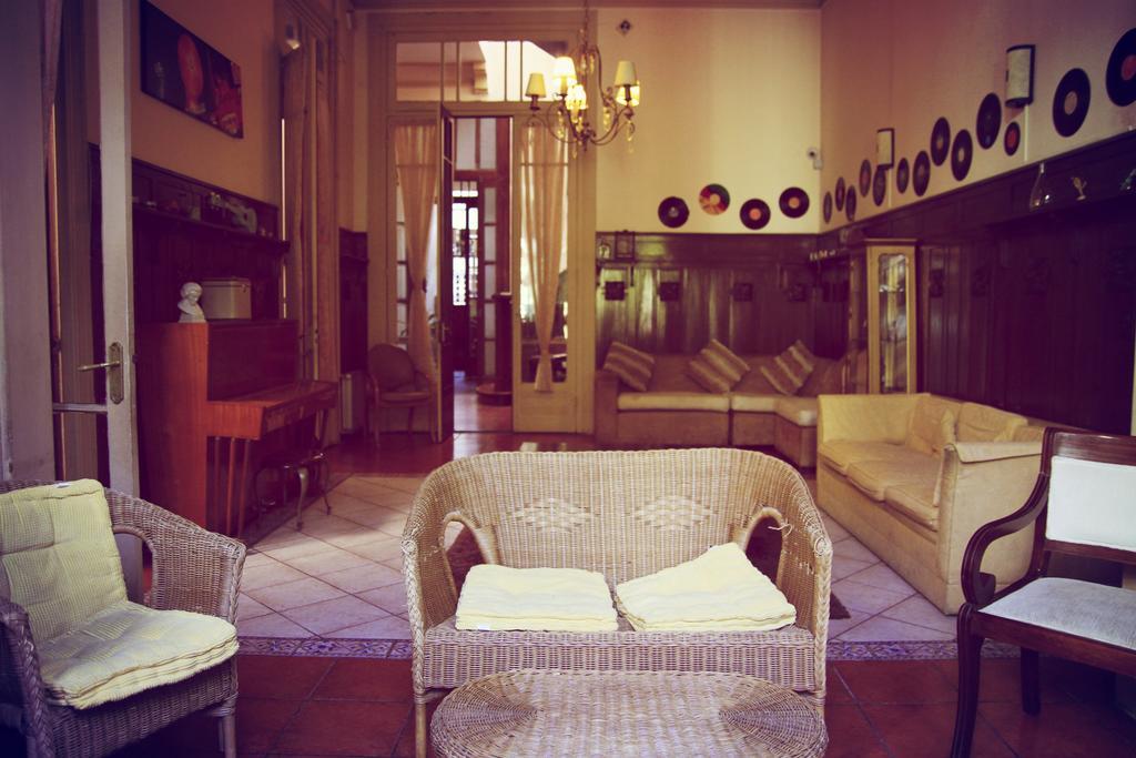 Ukelele Hostal