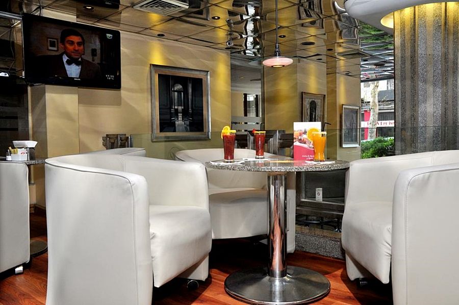 Lafayette Hotel 4*