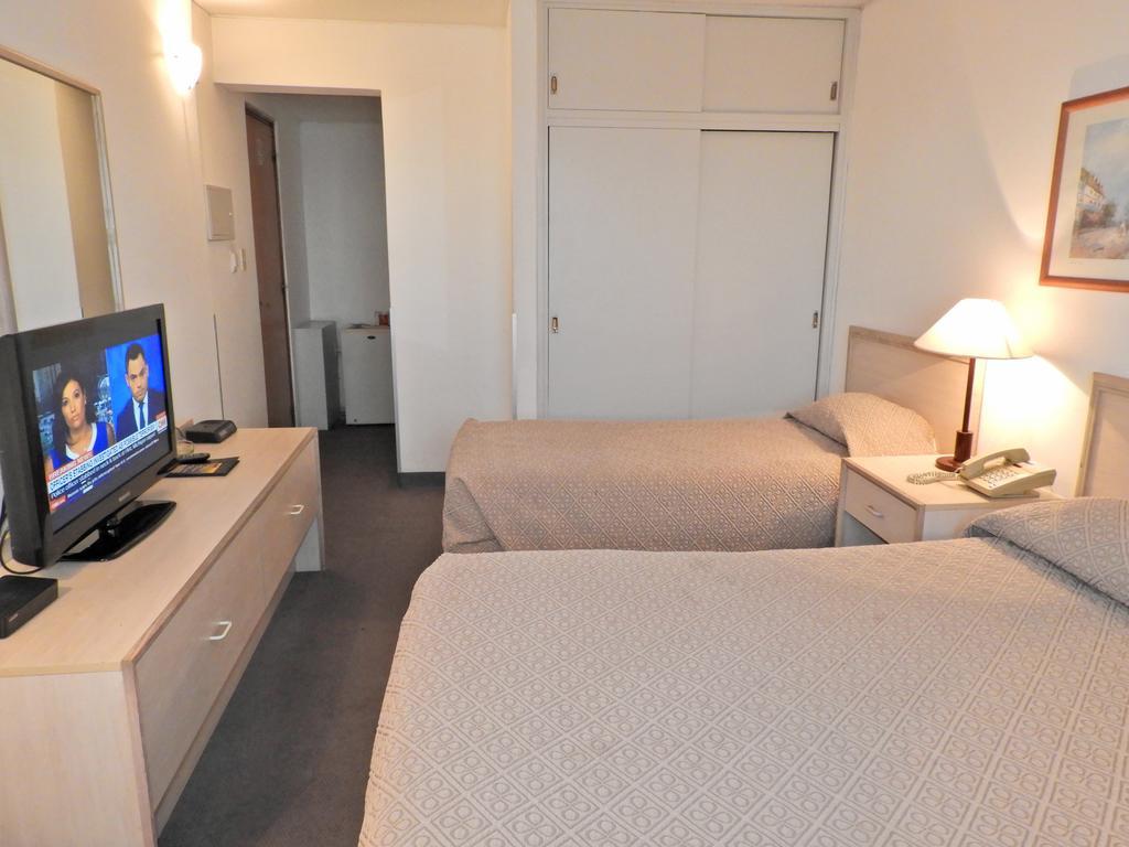 Tres Cruces Hotel 3*