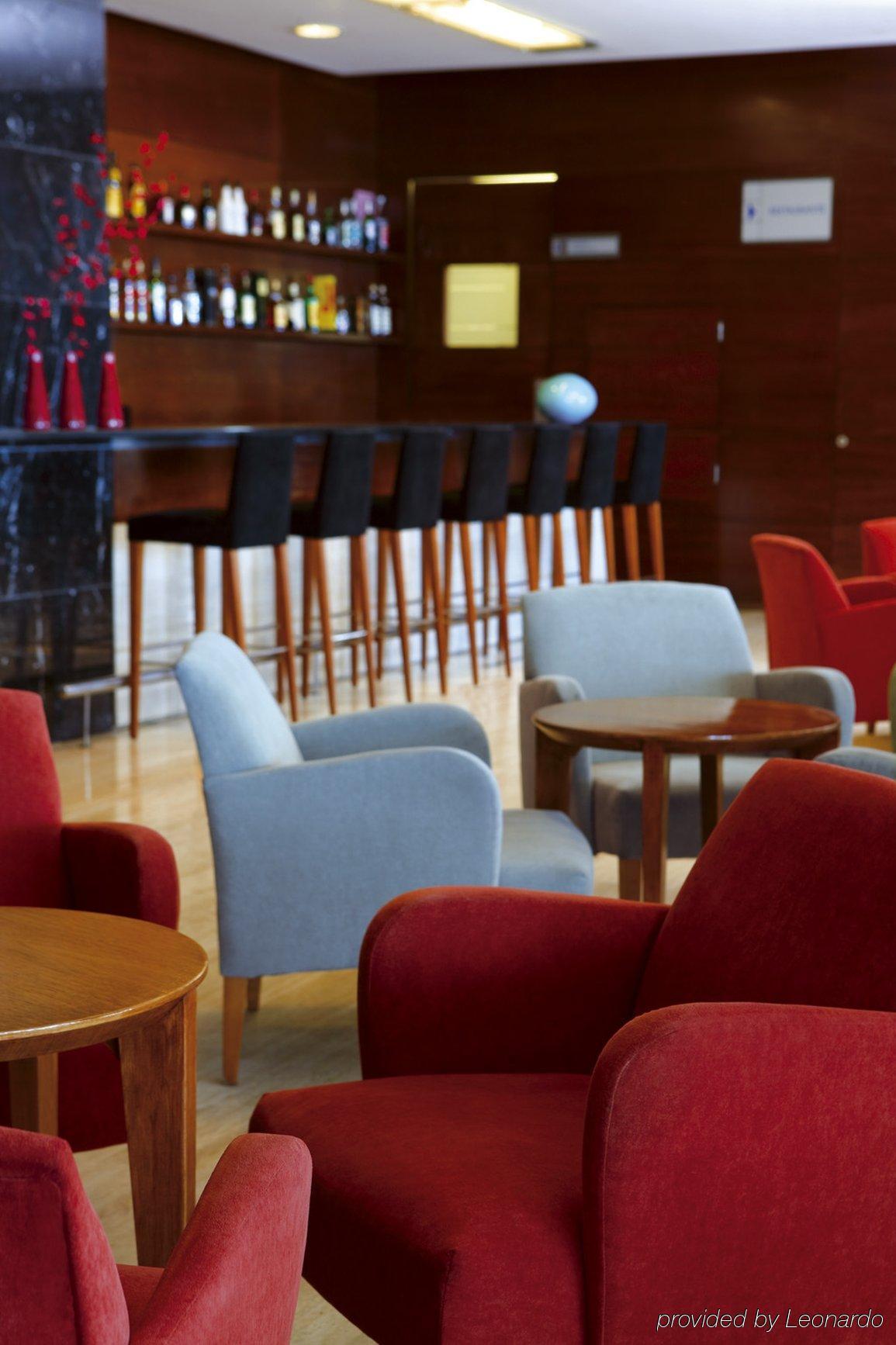 Nh Columbia Hotel 4*