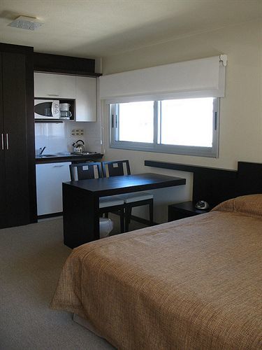 27 Montevideo