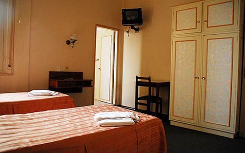 Angeles Hotel 2*