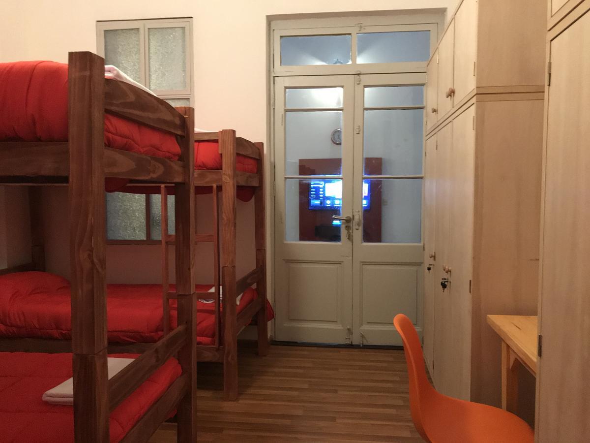 Student's Hostal