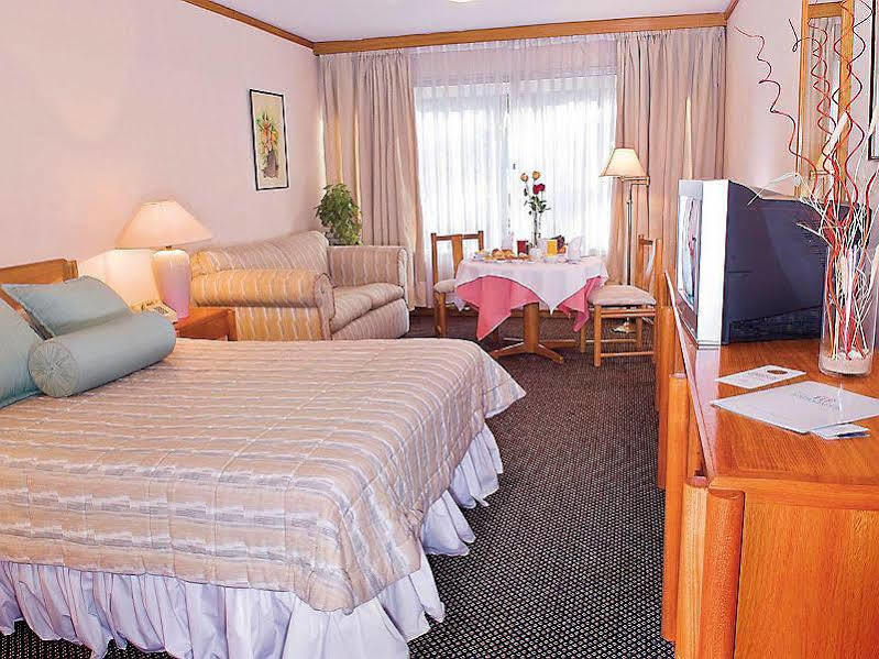 Embajador Hotel