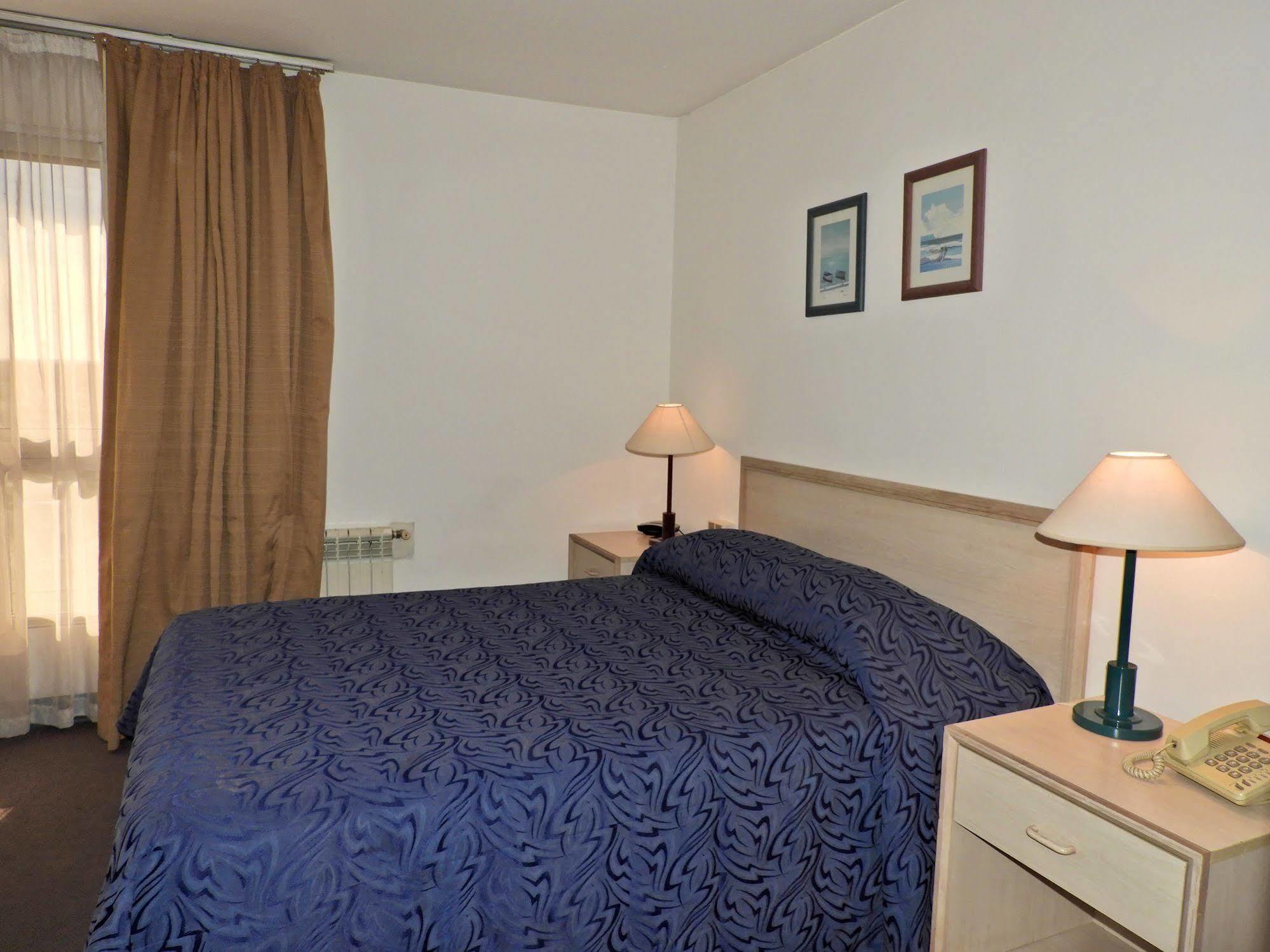 Tres Cruces Hotel 3*