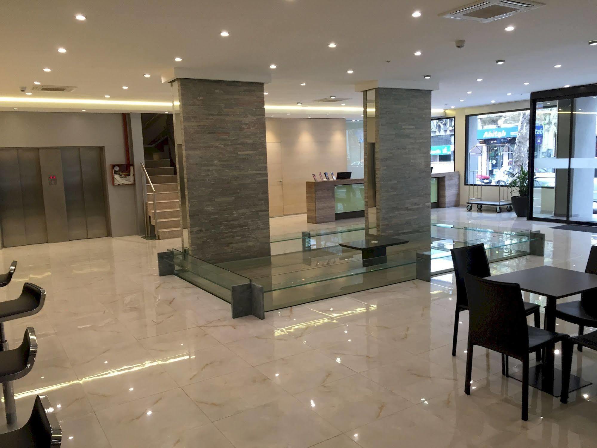 Crystal Tower Hotel Montevideo