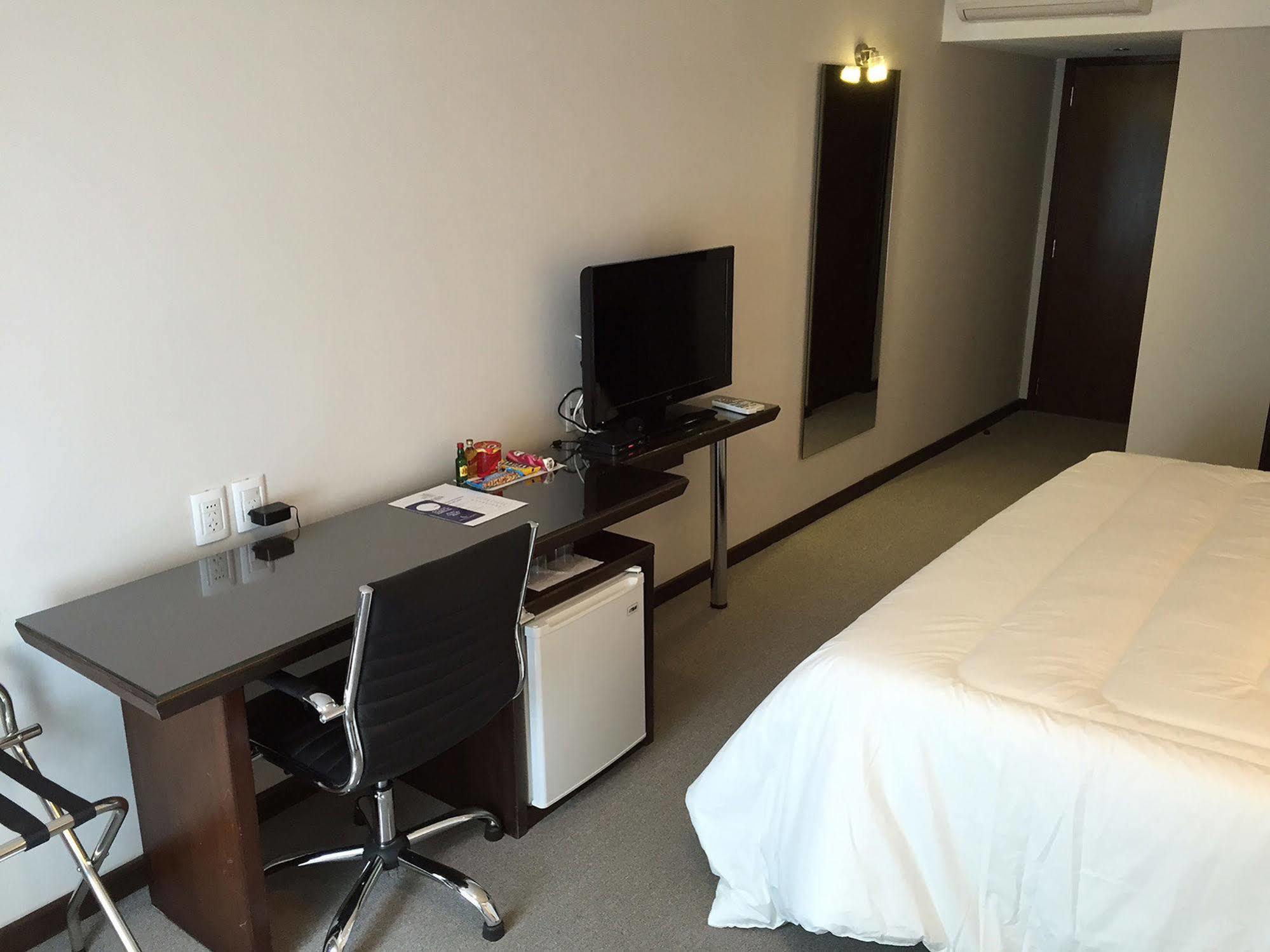 Hotel Crystal Tower 4*