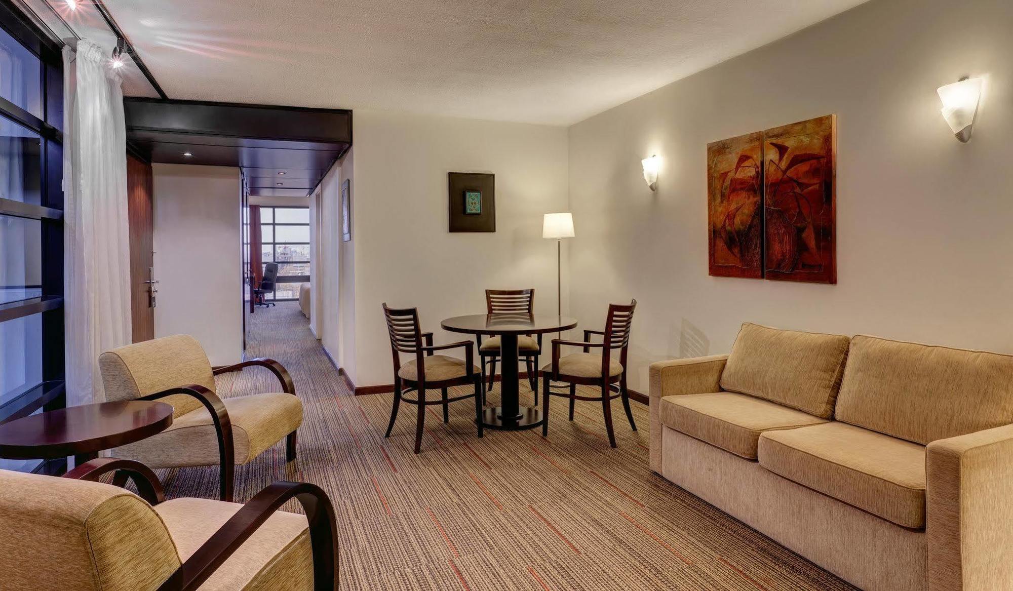 Four Points By Sheraton Hotel