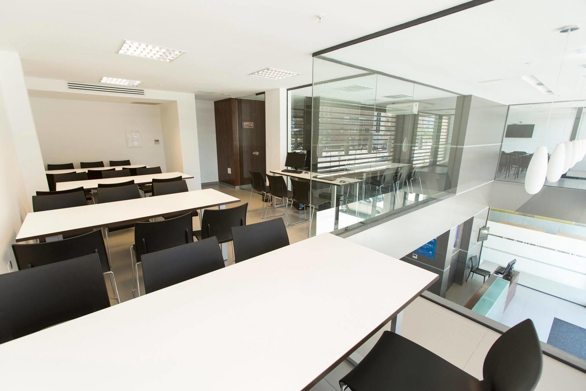 Aparthotel Mercosur Universitas Montevideo