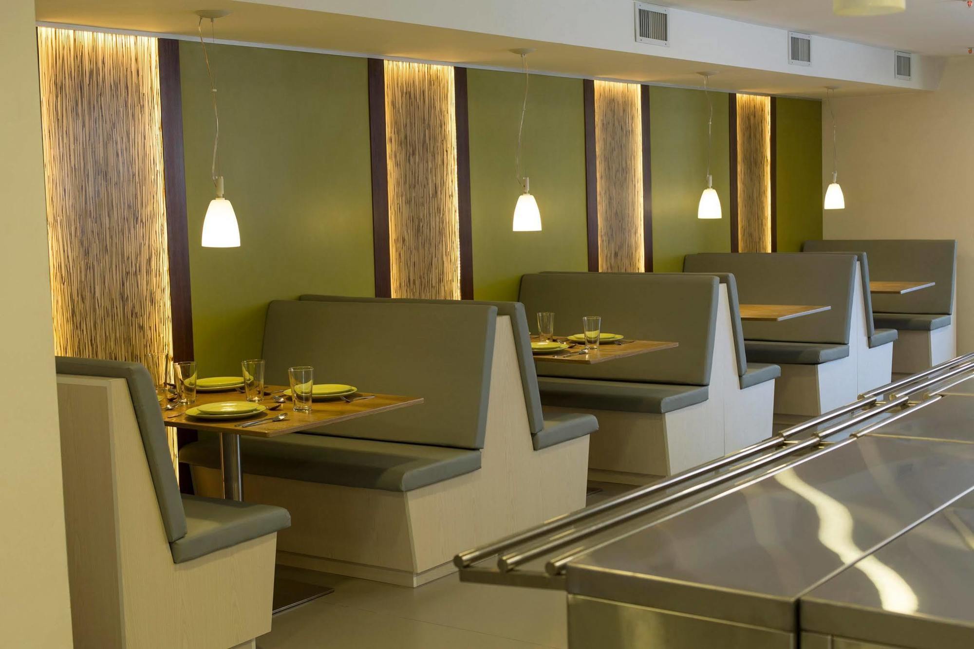 Mercosur Universitas Aparthotel 4*