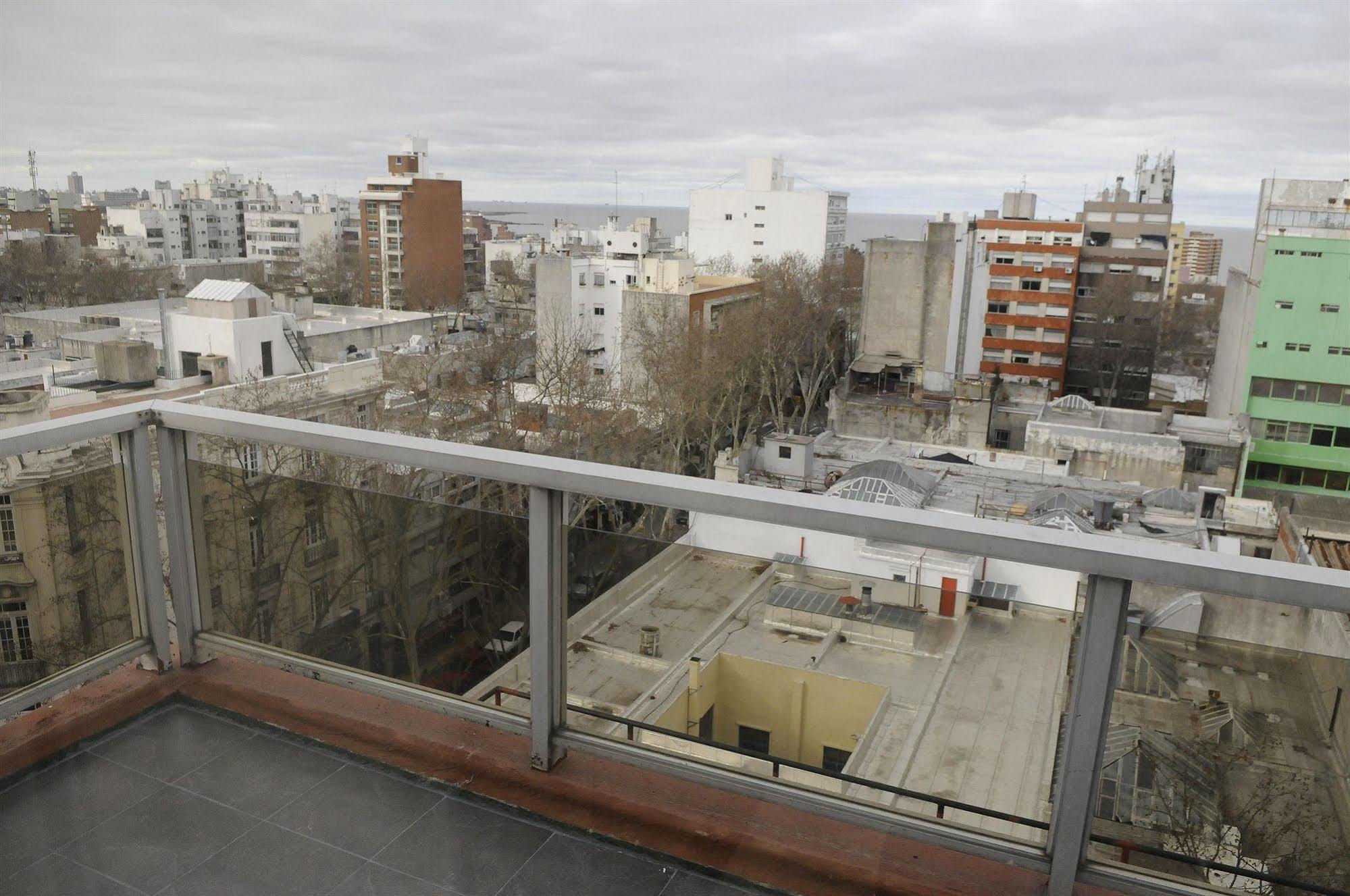 California 3* Montevideo