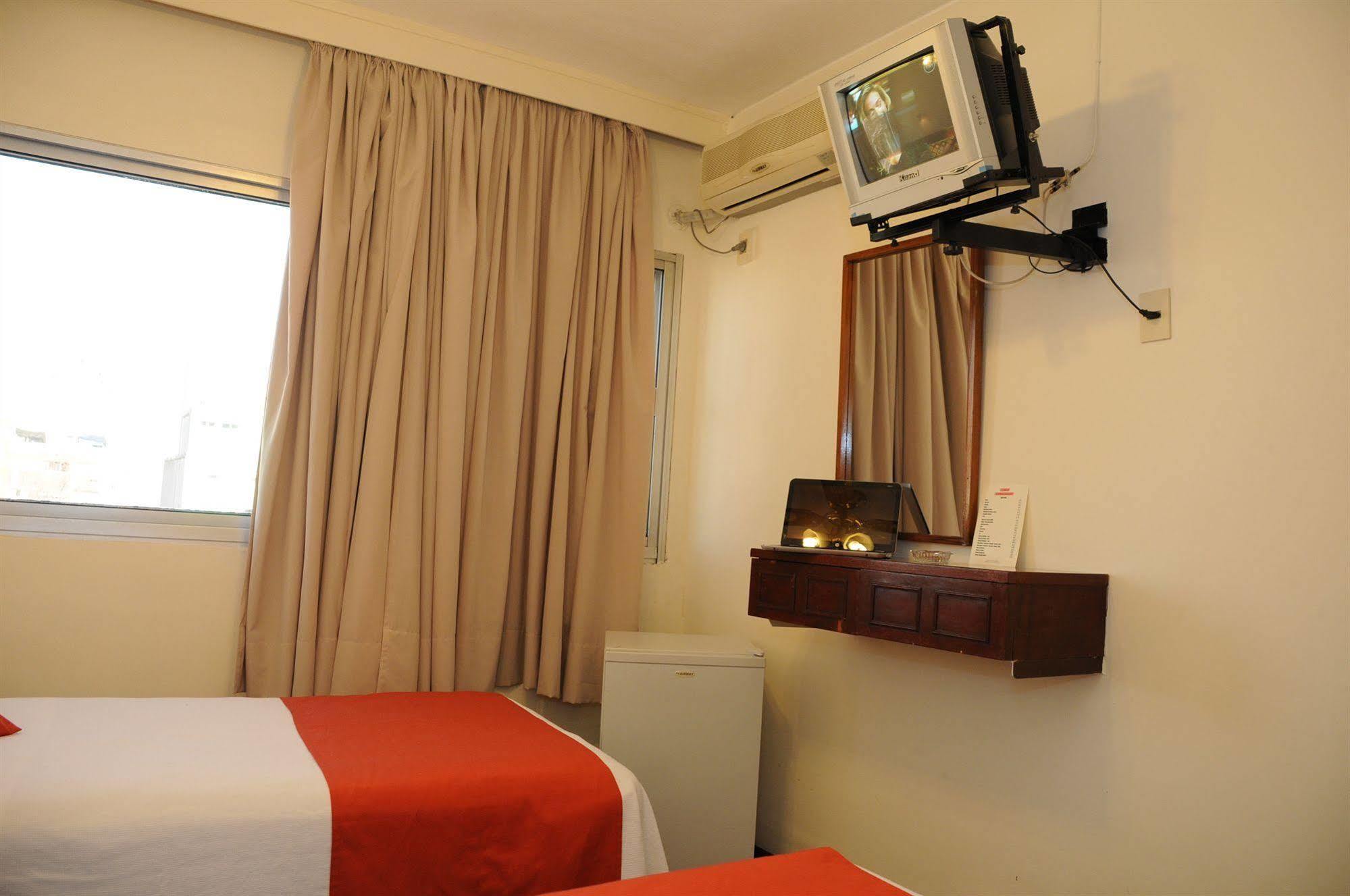 California 3* Montevideo