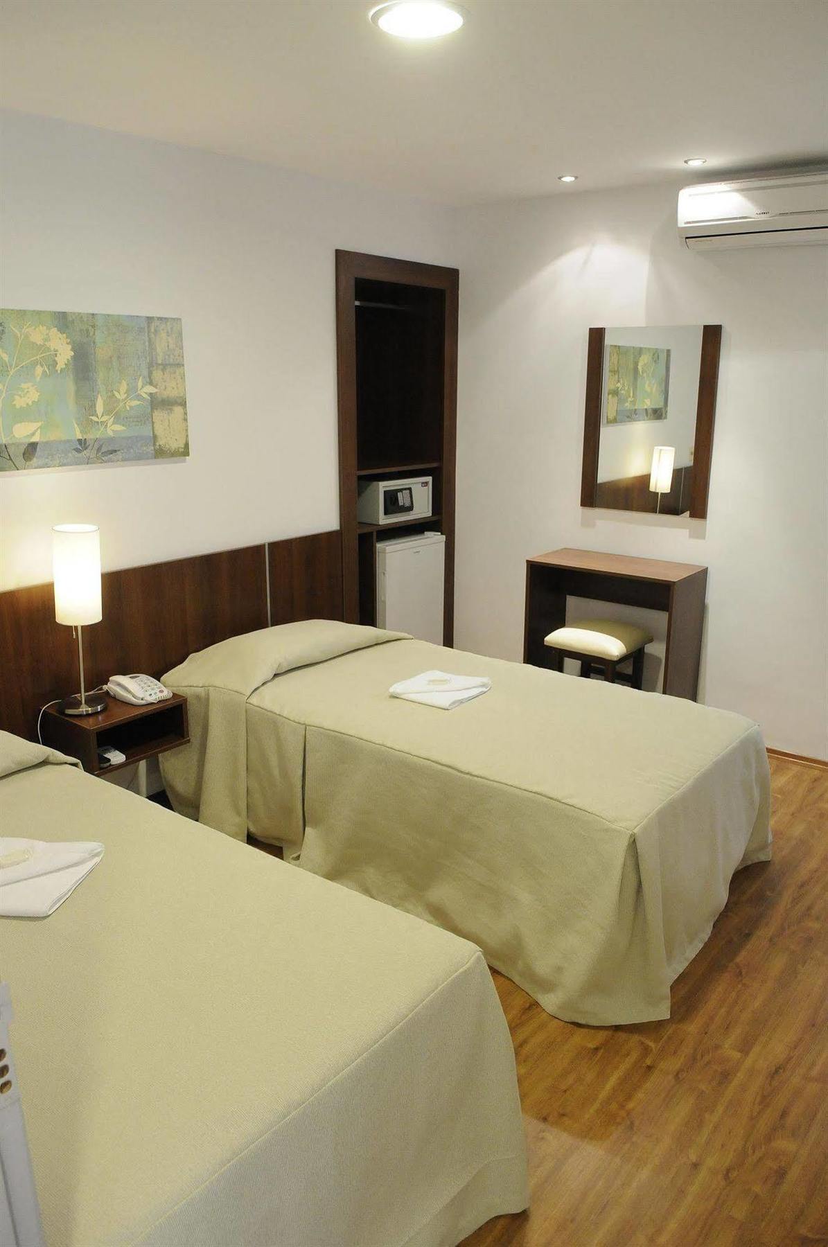 Hotel California 3*