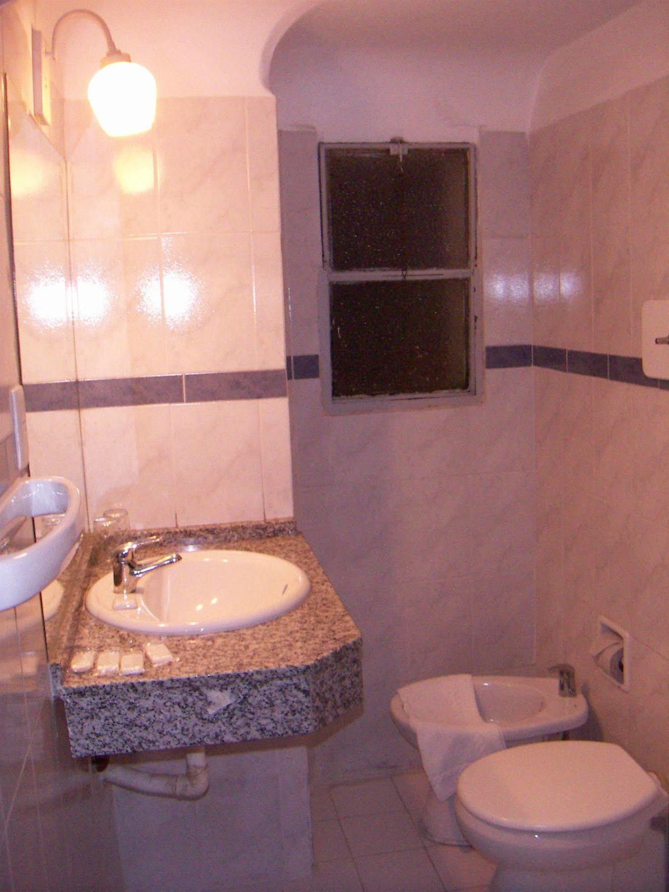 Angeles Hotel 2*