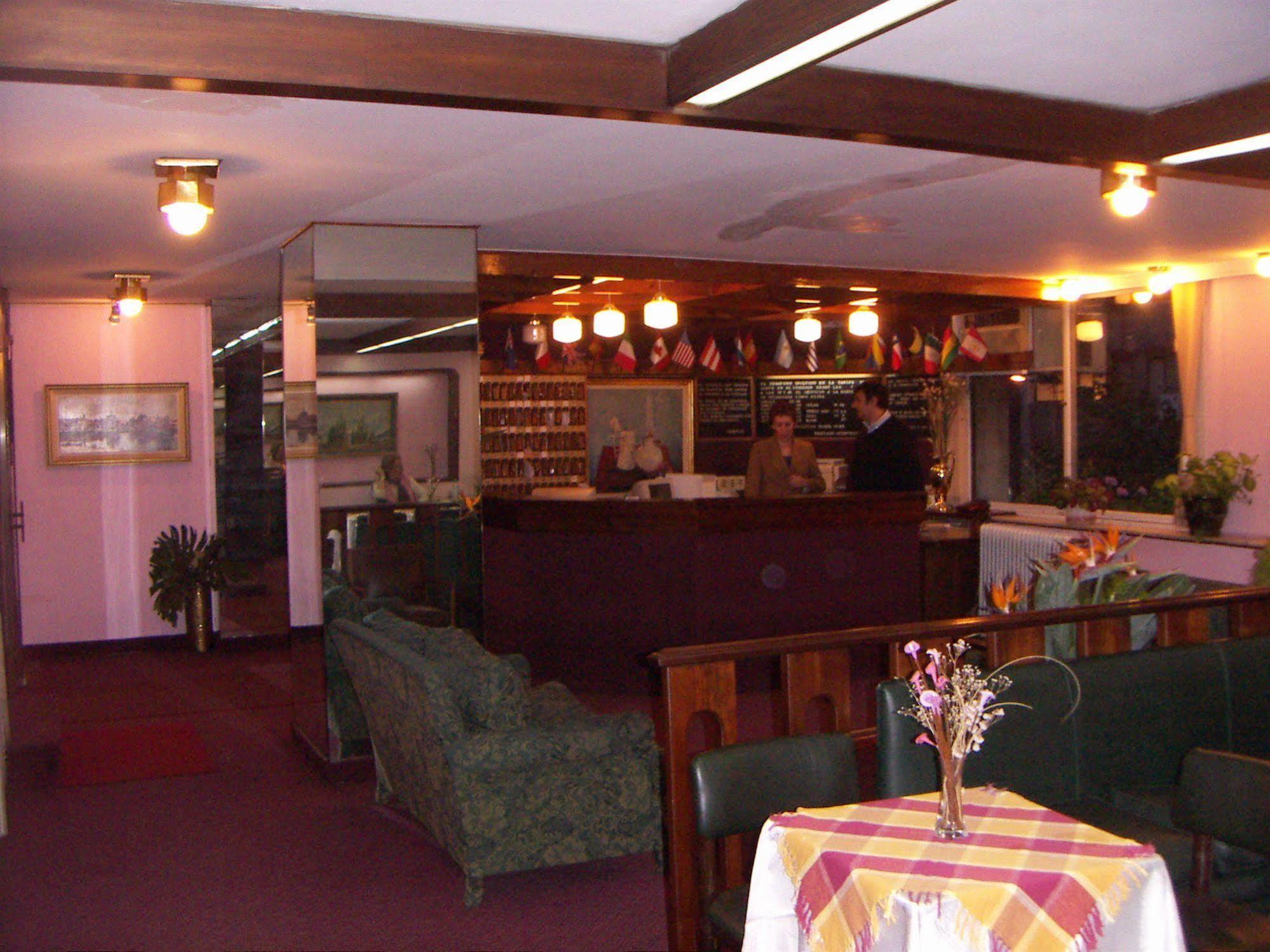 Angeles Hotel