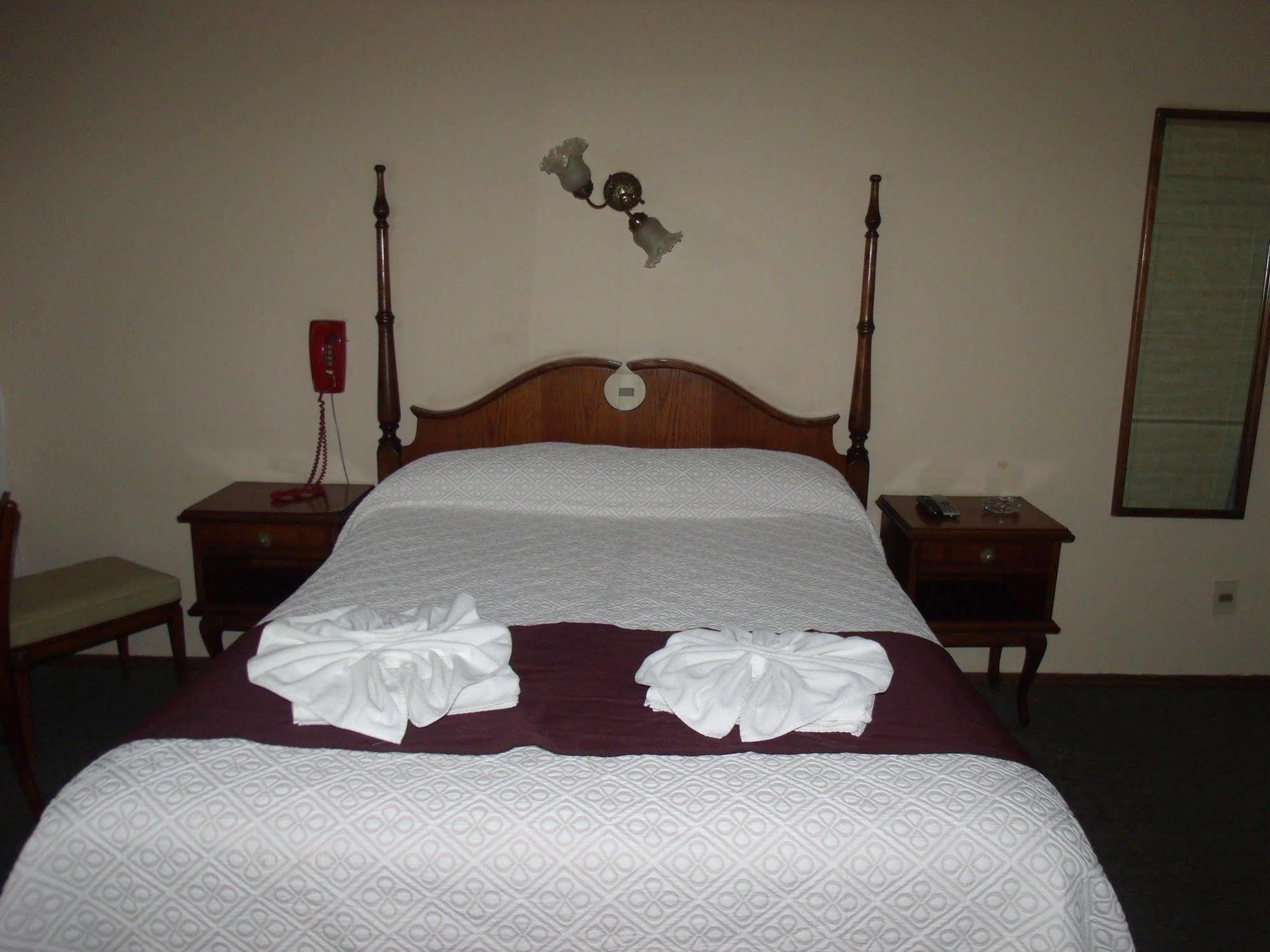 Hotel Angeles 2*