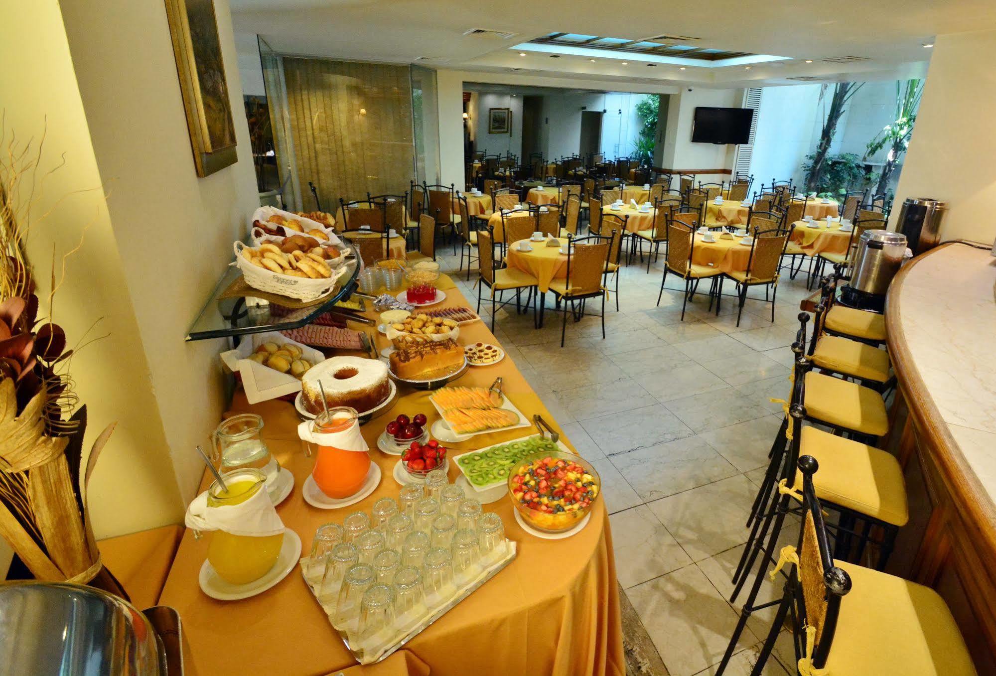 Oxford Hotel 3*