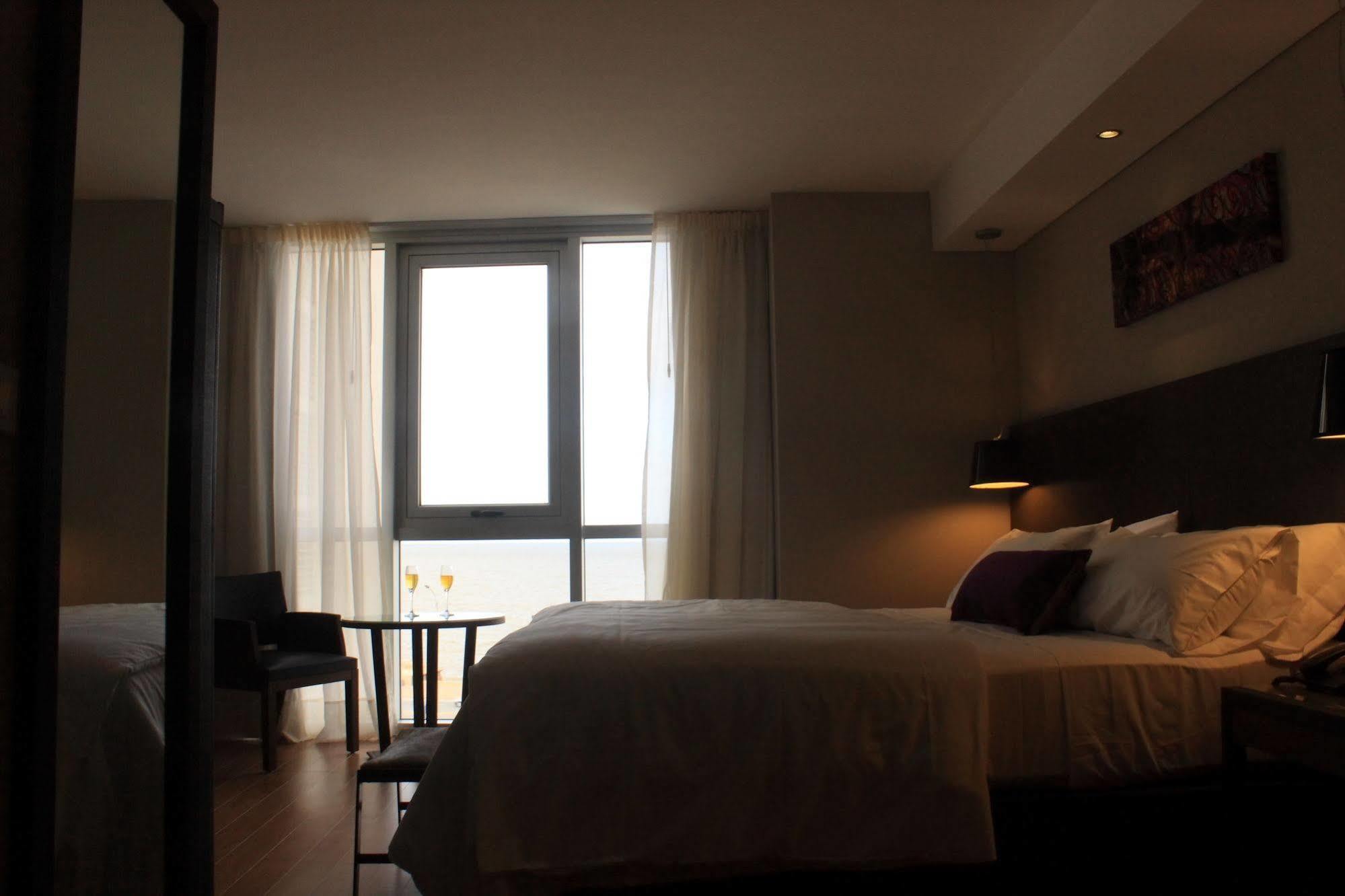 Axsur Design Hotel 4*