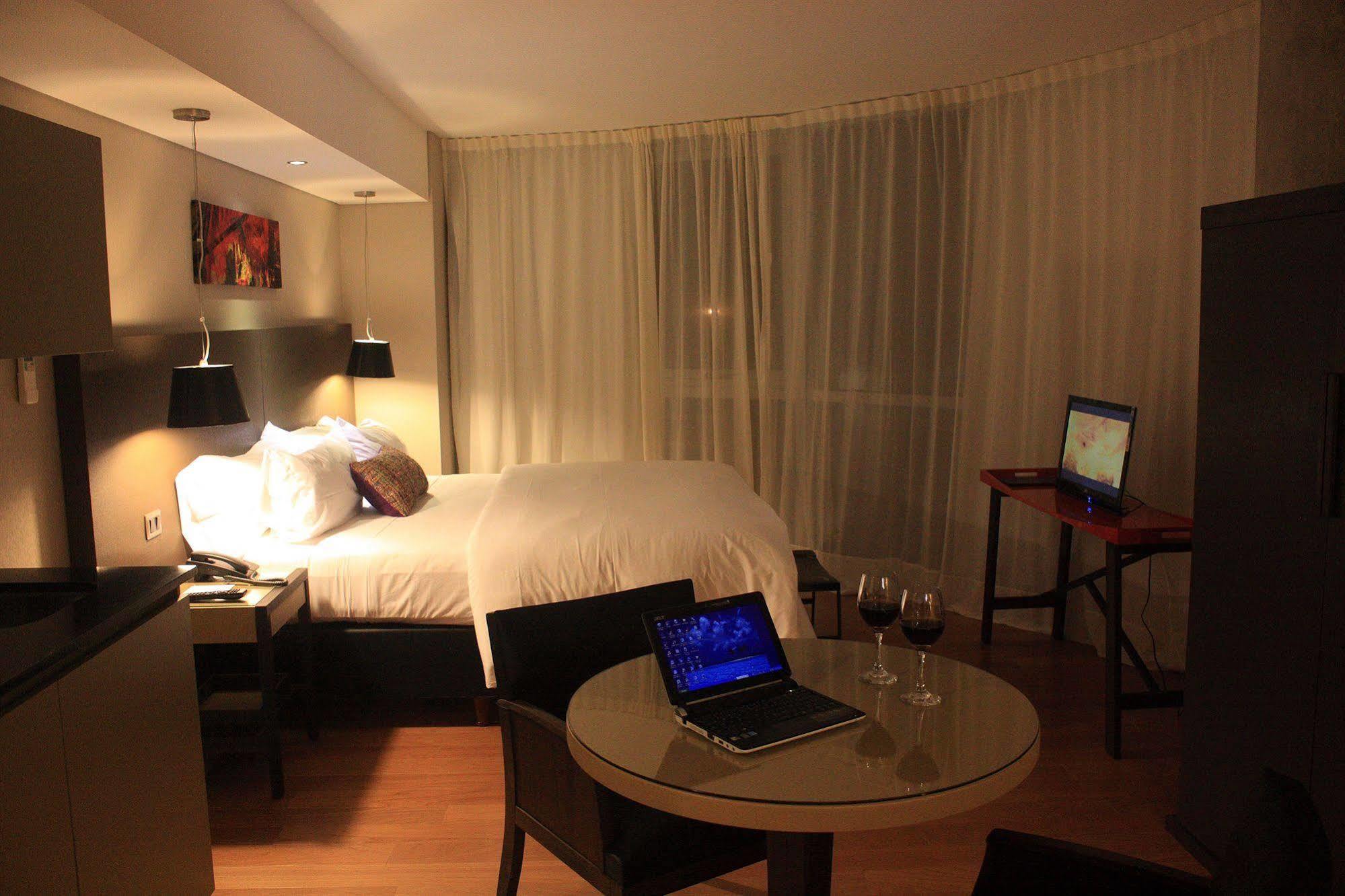 Axsur Design Hotel 4*