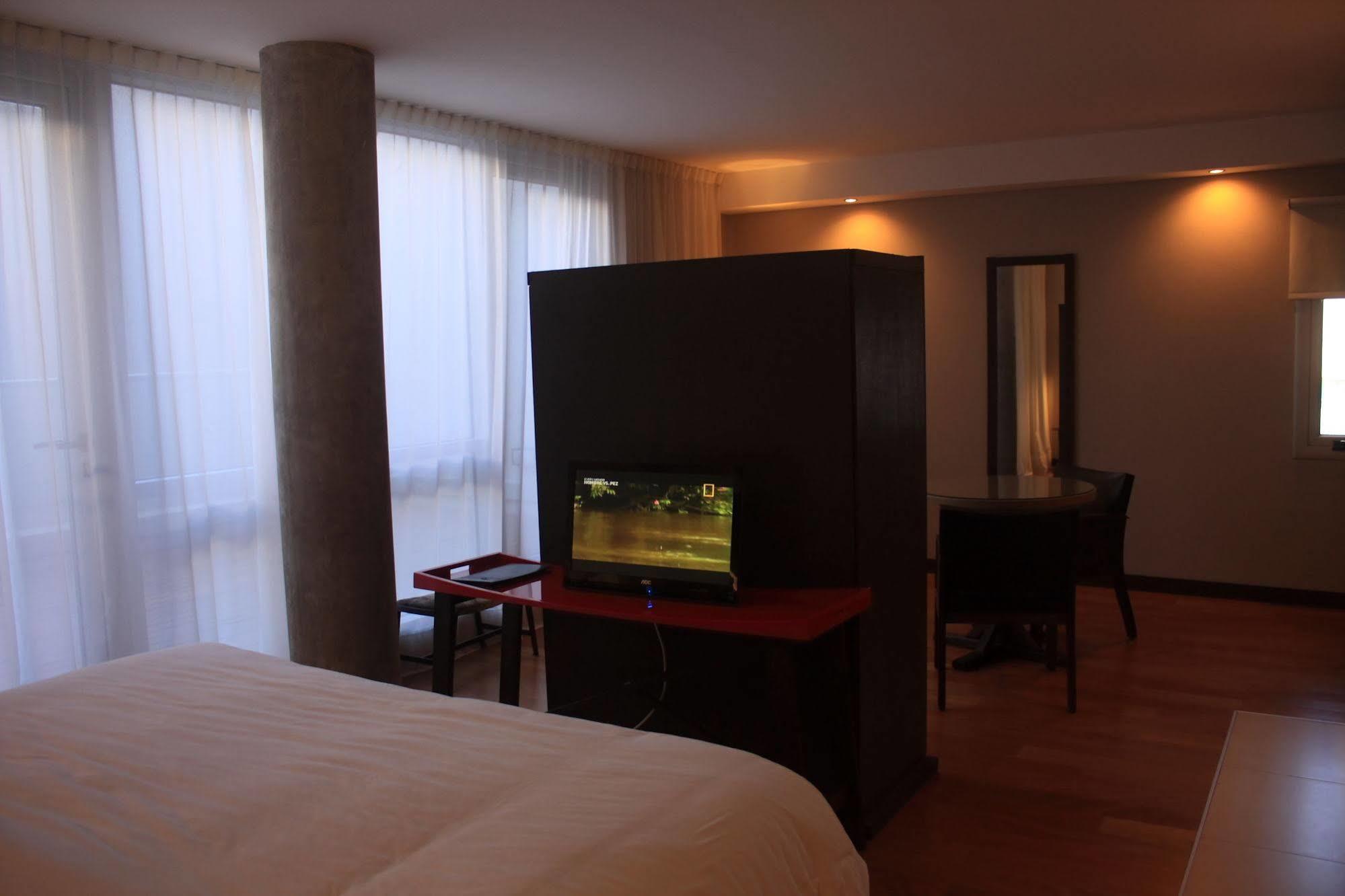 Axsur Design 4*
