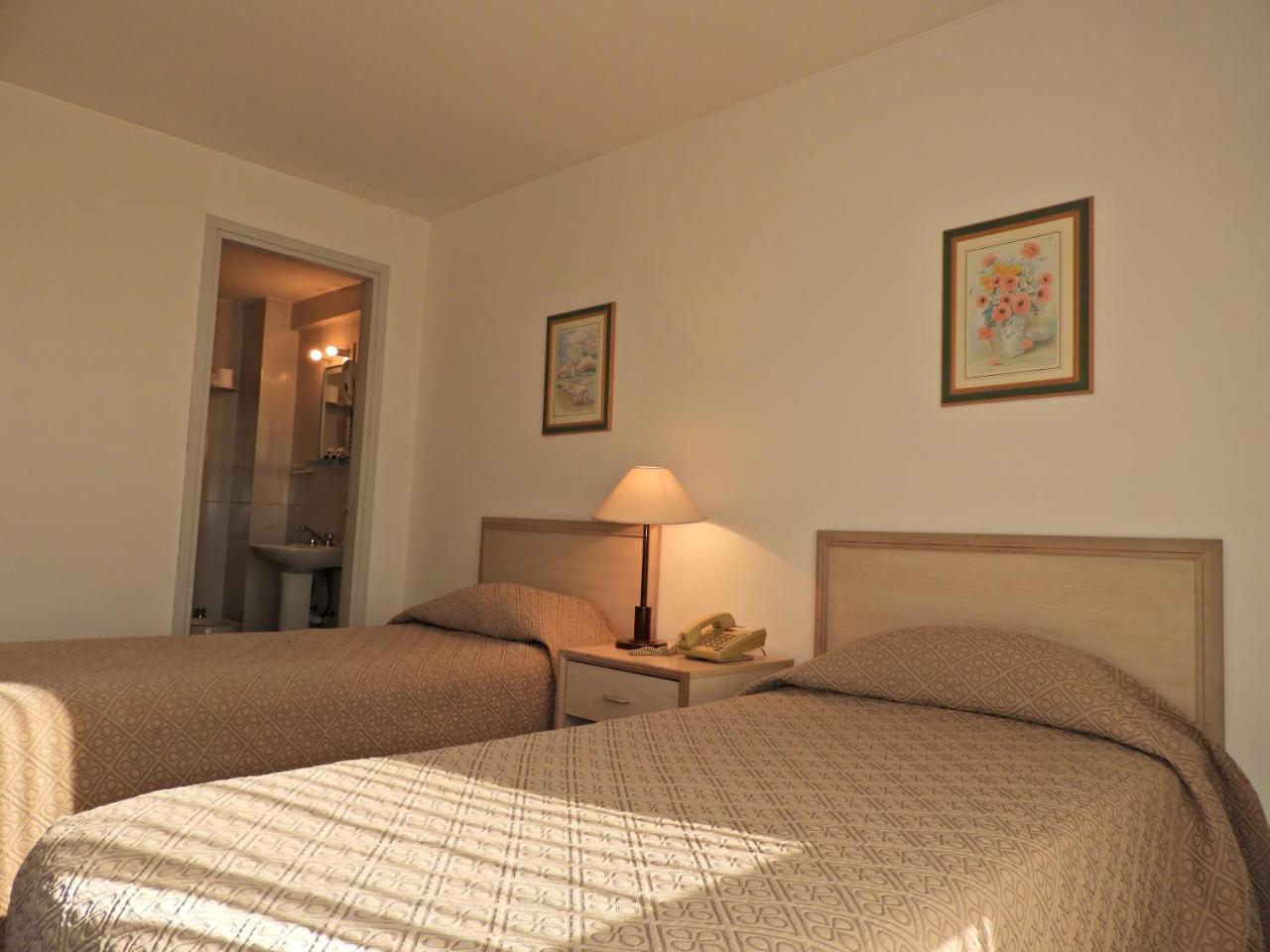 Tres Cruces Hotel