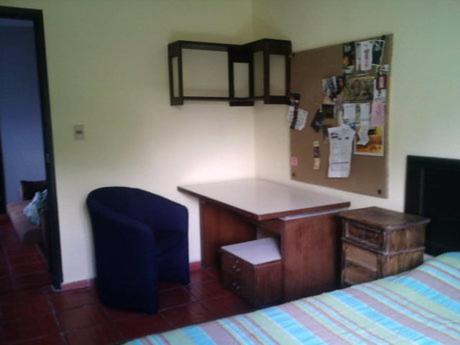 Casa de hóspedes C/ Bano Privado. Ideal Estudiantes/viajeros *