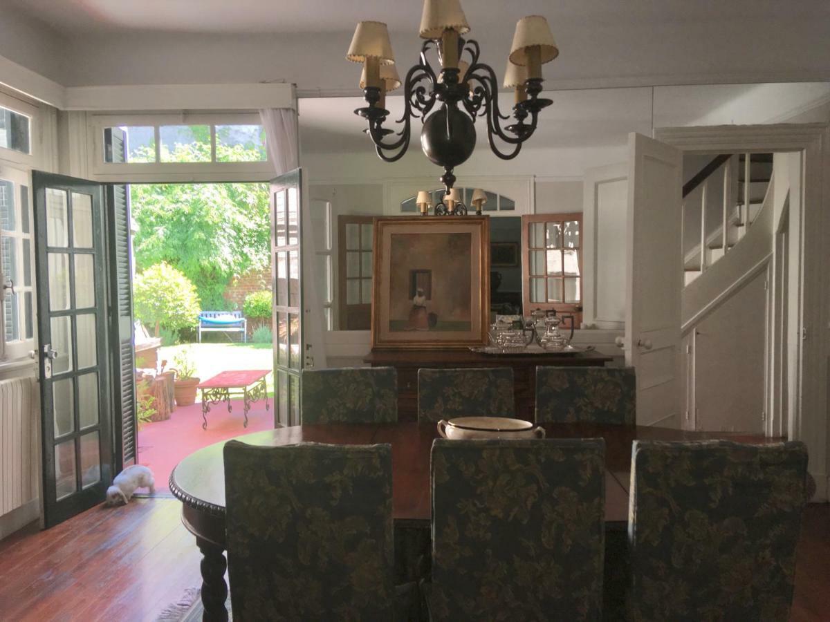 Casona De Estilo Ingles Homestay Montevideo