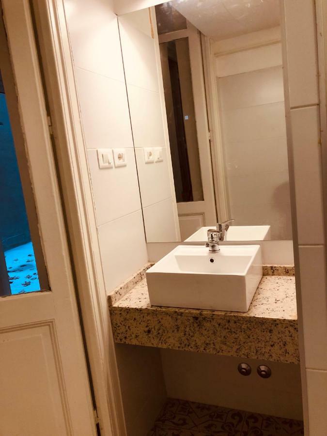 Residencia De Estudiantes Amunis Hostal Montevideo