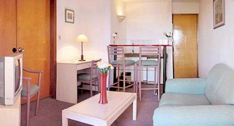 Tres Cruces Hotel 3*