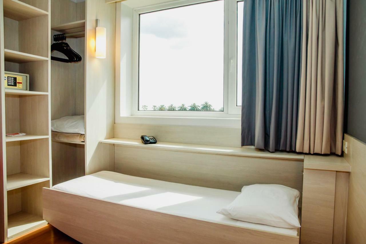 Ibis Rambla 3*