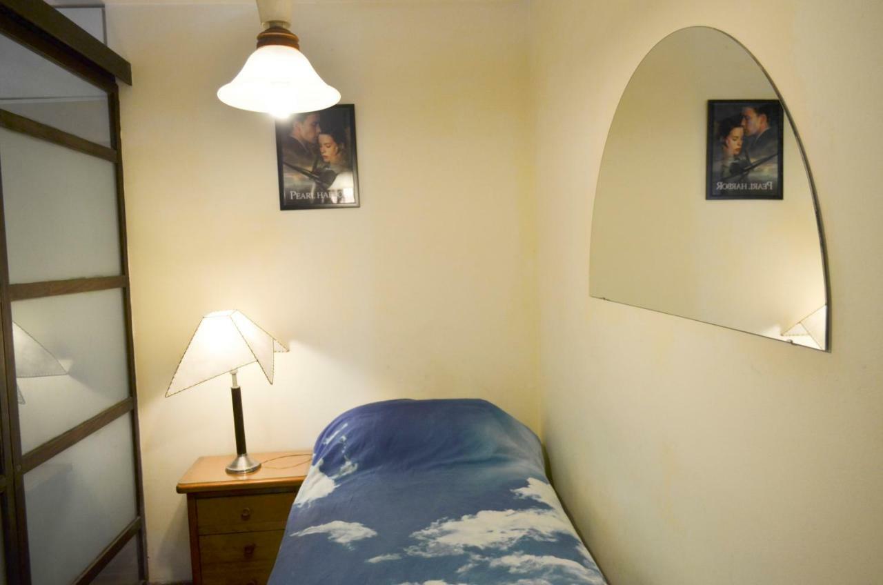 Super Cozy In The Best Location. *