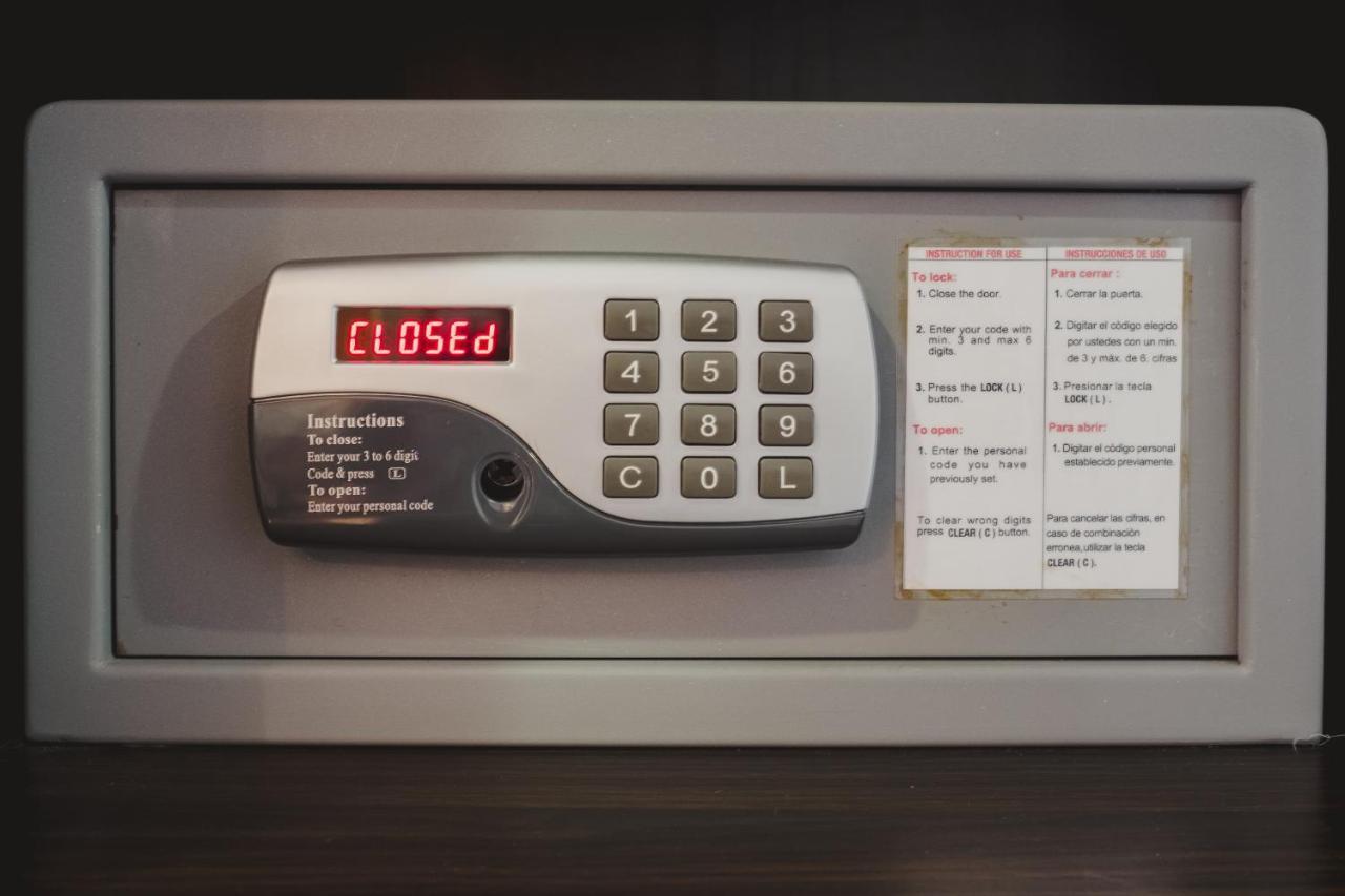 Hotel After 4*