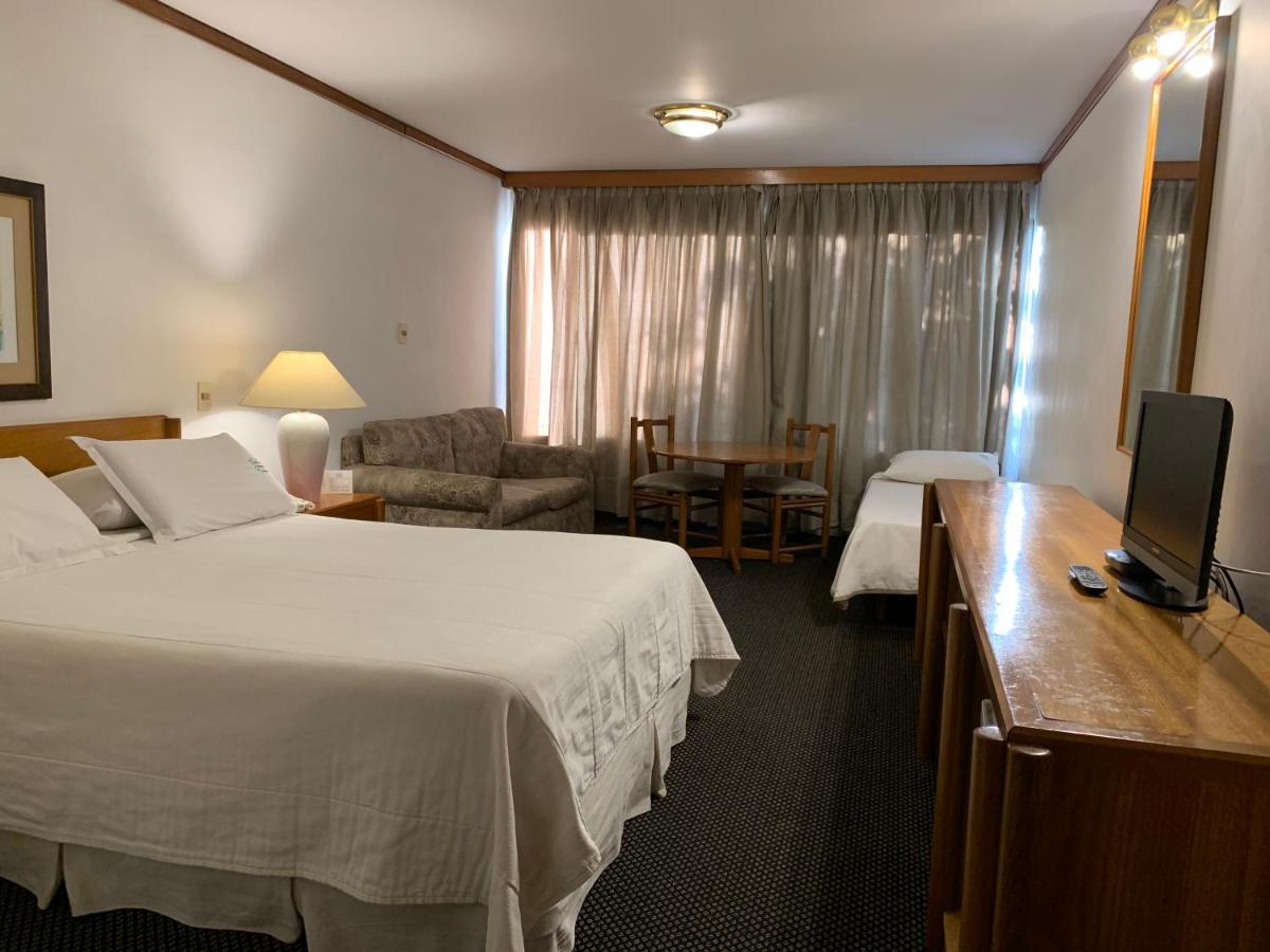 Hotel Embajador