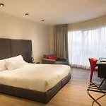 Regency Way Montevideo Hotel
