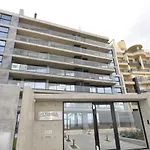 Vistas Al Mar En Exclusivo Apartamento Con Garage