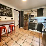 MedioMundo Hostel