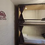 MedioMundo Hostel