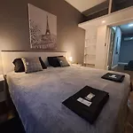Apartamento En La Plaza Independencia