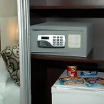 Palm Beach Plaza Hotel