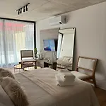 Apartamento De Lujo En Pocitos - Rambla - Playa - Shopping - Wtc