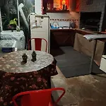 Apto Independiente Al Fondo De Casa Familiar