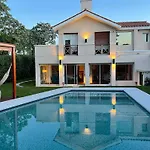 Casa De Lujo En Carrasco Sur, Espectacular!