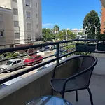 Quaint, Cozy Apart In Best Location