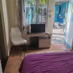 Apto Independiente Al Fondo De Casa Familiar