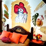 Apartamento de diseño en Century Tower